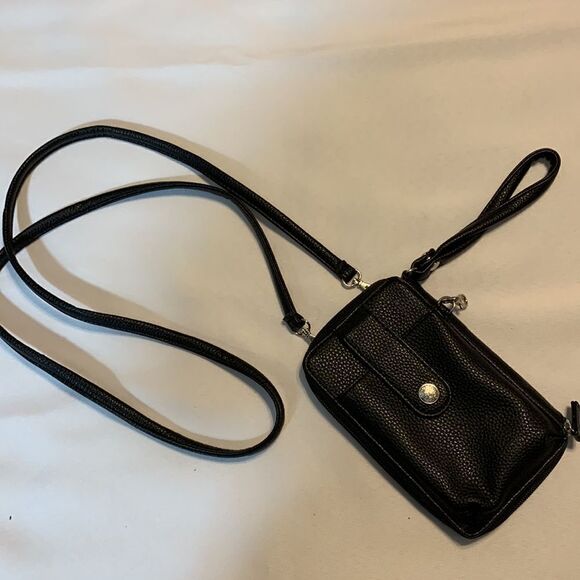 Black Crossbody/Wristlet. Great small bag to take shopping - Picture 4 of 8